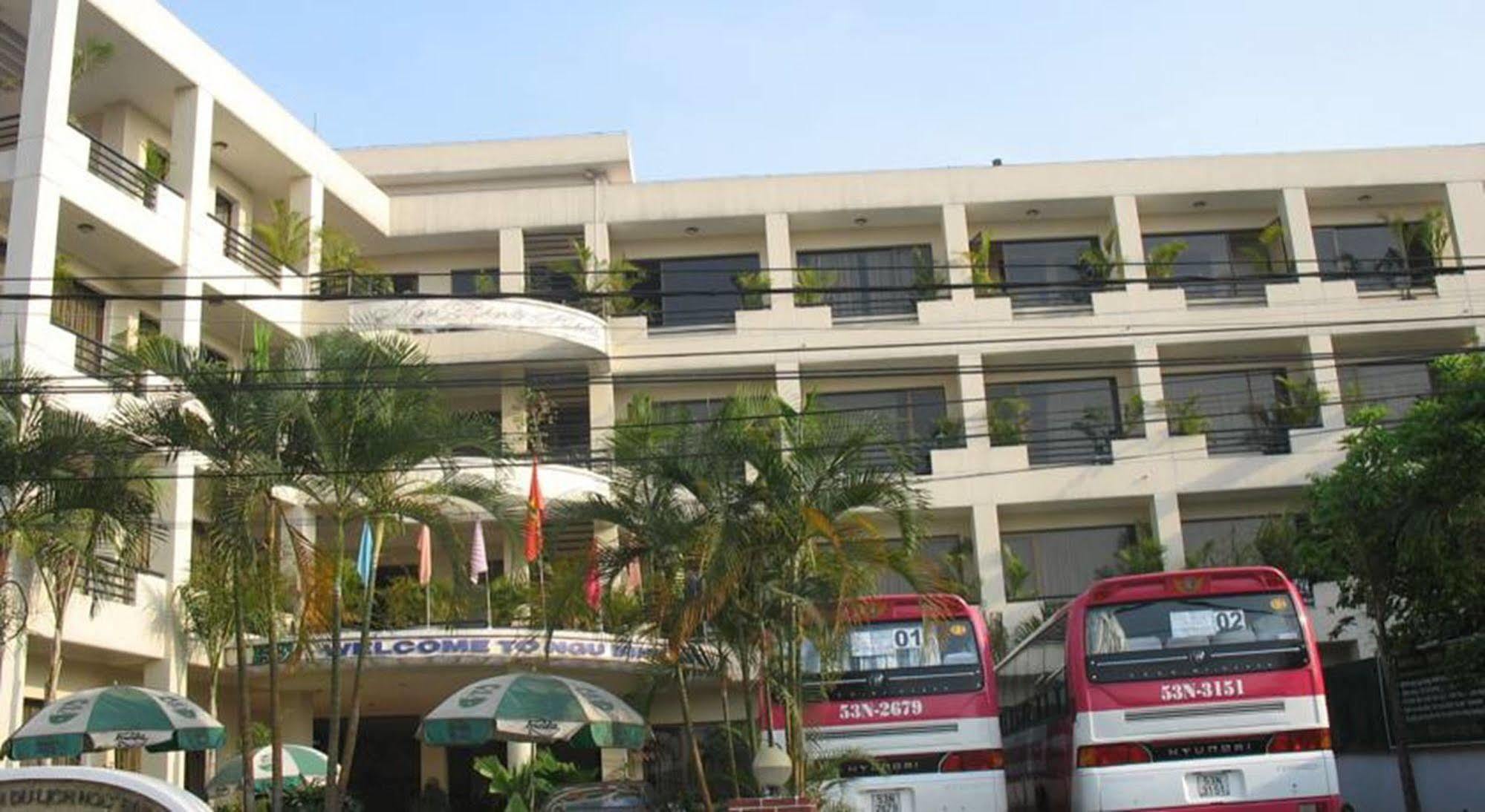 Ngu Binh Hue Hotel Exterior photo